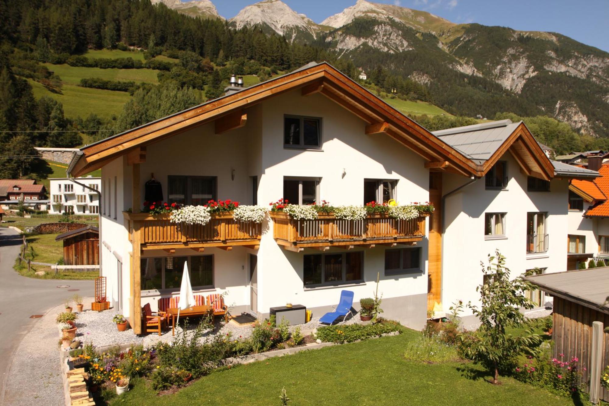 Ferienhaus Gundi Pettneu am Arlberg Exterior photo